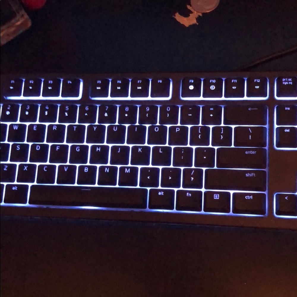 Razor keyboard changes different colors - Picture 6 of 8